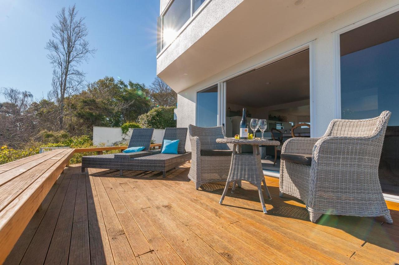 Spectacular Lakefront Home Taupo Zewnętrze zdjęcie