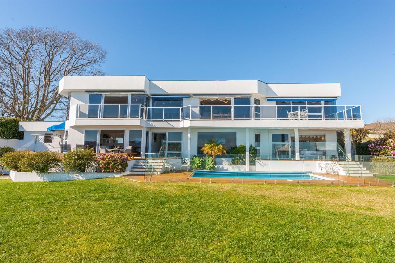 Spectacular Lakefront Home Taupo Zewnętrze zdjęcie
