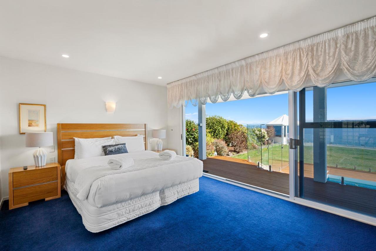 Spectacular Lakefront Home Taupo Zewnętrze zdjęcie
