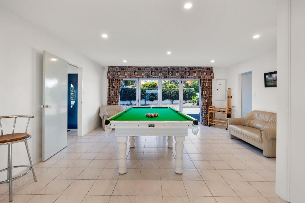 Spectacular Lakefront Home Taupo Zewnętrze zdjęcie